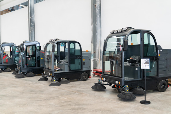 掃地機廠家真的能代替?zhèn)鹘y(tǒng)清掃嗎?