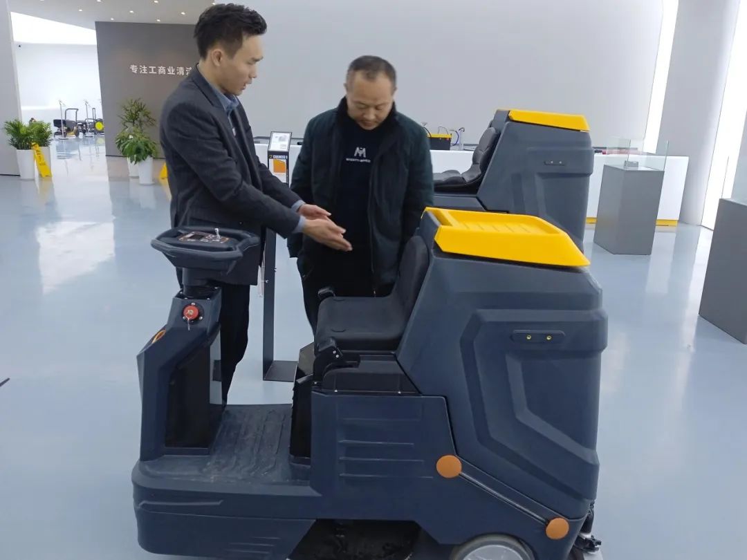 橙犀洗地機(jī)能給公司帶來了什么價值? 橙犀洗地機(jī)能給公司帶來了什么價值?